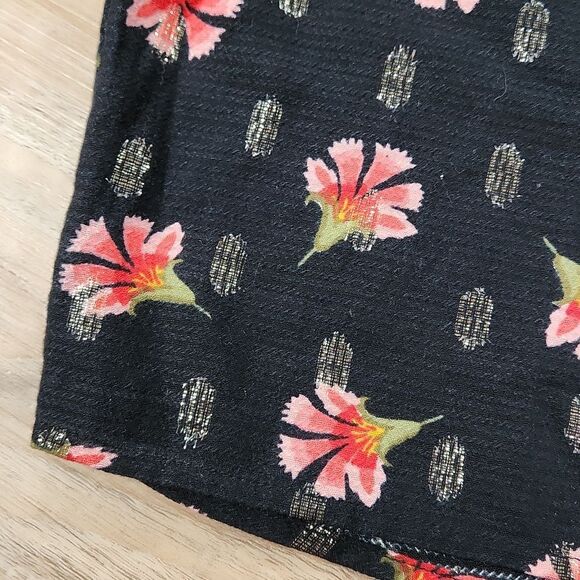 🔺️Loft Black & Red Floral Print & Metallic Gold Long Sleeve Top Small - Picture 9 of 11